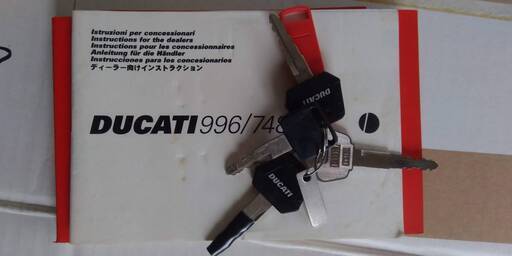 貴重なデッドストック DUCATI ドゥカティ 748 未登録車 国内未発売
