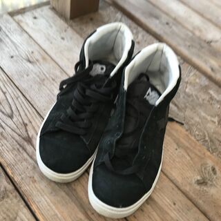 新品　23.5女児靴スポーツ系（黒）