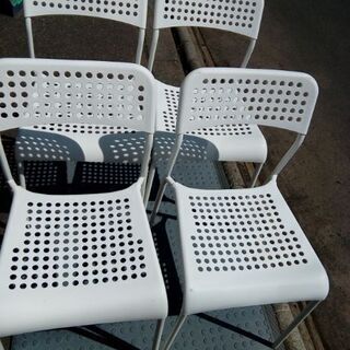 ガーデン等　座面樹脂製パイプ椅子　四脚セット