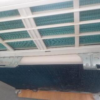 東芝ルームエアコン10畳用2017年製冷暖房別館倉庫浦添市安波茶2-8-6