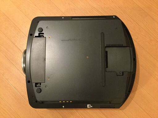 梅田：取りに来る方】SONYビデオプロジェクター＜100インチ画面も堪能