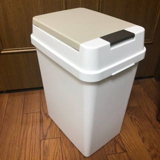 【ネット決済】ニトリ　蓋付きキッチンゴミ箱