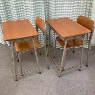 学校の机と椅子２セット「０１２番」