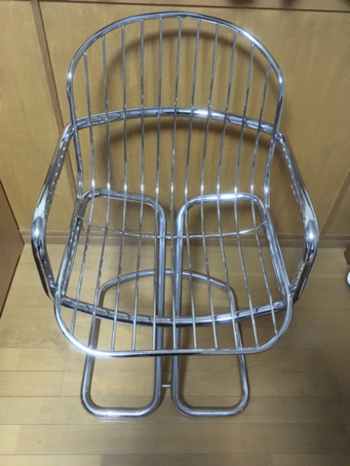 ワイヤーチェア