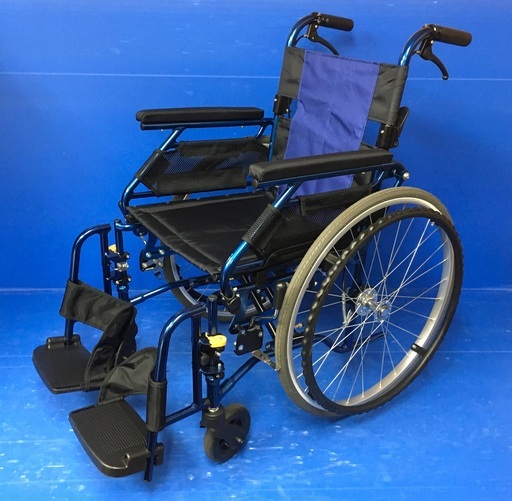 自走式車いす 多機能型 軽量コンパクトタイプ　PMS-3BU 車イス　車椅子