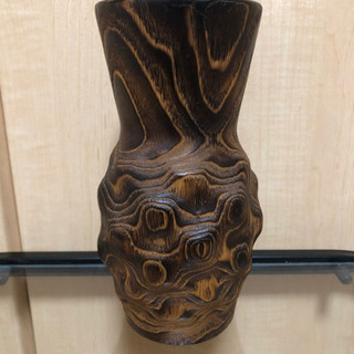 木製の花瓶