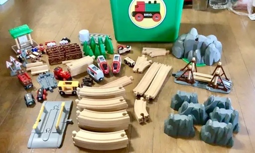 お値下げしました⭐️BRIO2013⭐️Xmas限定レールセット★一部落書き★収納Box入⭐️知育