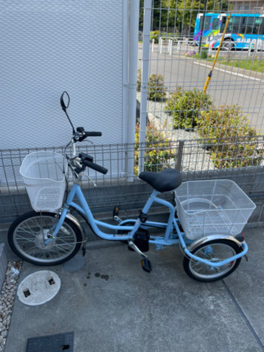 【値下げします】電動三輪車☆ライトブルー【使用期間4ヶ月】