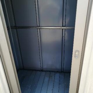 お話中 物置 高さ188cm 横145cm 奥行き80cm