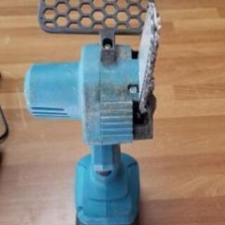 マキタ電動チェーンソー18V、4インチ