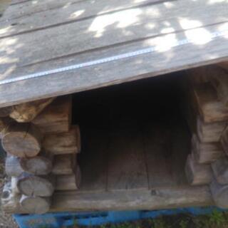 ログハウス風自作の犬小屋