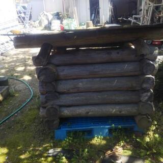 ログハウス風自作の犬小屋