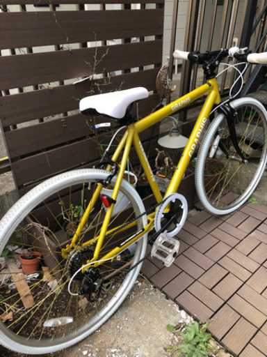 クロスバイク譲ります。大特価！限定カラーホワイトandゴールド