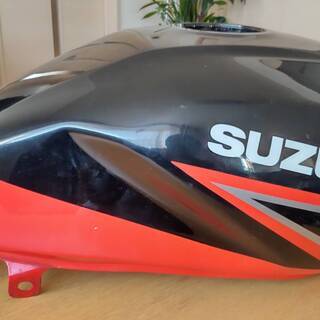 GSX1400燃料タンク 取りに来てくれる方限定！