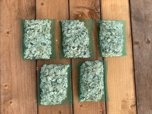 牡蠣殻ネット5個代引き発送可メダカ金魚にオススメ 水質安定浄化作用病気予防等 なとりめだか 名取のその他の中古あげます 譲ります ジモティーで不用品の処分