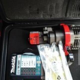 マキタ充電式鉄筋カッター