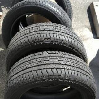 車のパーツ 中古タイヤ オデッセイHV 純正 215/55R17