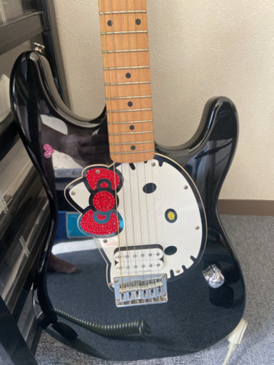 Fender ｽｸﾜｱｲｱｰ サンリオコラボエレキギター ストラトキャスター