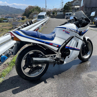 【ネット決済・配送可】ホンダ　VT250F 部品取り