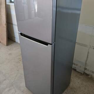 Hisense ハイセンス 冷凍冷蔵庫 227L 2019年製 HR-B2302 シルバー ２ドア 