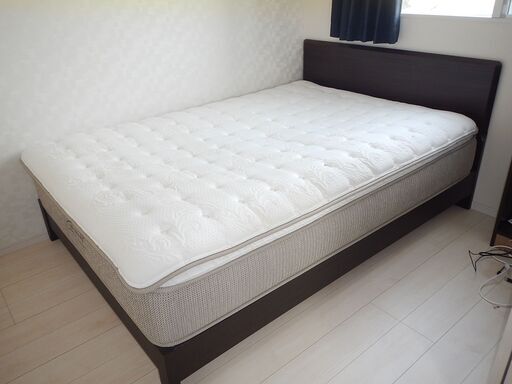 NITORIニトリダブルベッドN-sleep Luxury Nスリープラグジュアリーベッドフレーム+ダブルマットレス+トッパーセット綺麗です。