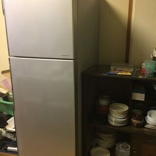 ２０１７年製　日立冷蔵庫　２ドア　225L