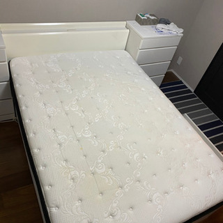 ダブルベット 収納付き、コンセント2口付き