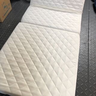 折り畳み式リクライニングベッド ホワイト　未使用品　