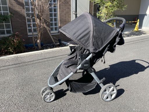 最終値下げ！Britax 黒 トラベルシステム(ベビーカー +カーシート）