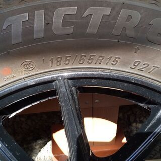 タイヤ、ホイール スタッドタイヤ 185/65/R15 フリードプラスGB7にて使用