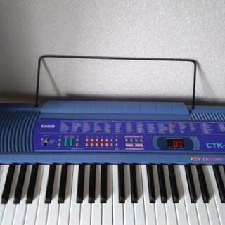 CASIO CTK220L 電子キーボード 光りナビゲーション