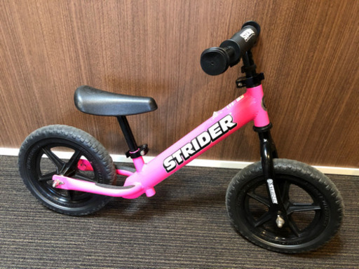 ストライダー　ピンク