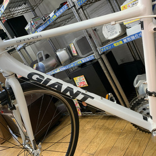 希少モデル！！！　２４段変速　ＧＩＡＮＴ　クロスバイク　グラビエ　１８，９８０円（税込み） 希少モデル！！！ 24段変速 GIANT クロスバイク グラビエ 18