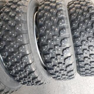 スパイクタイヤ　ヨコハマ　MT14   195/65-15 フルピン　スパイクタイヤ