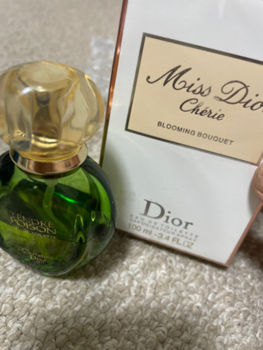 新品未開封ミスディオール100mlとPOISON中古‼️