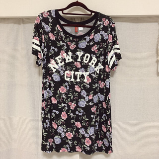 【未使用】H&M 花柄Tシャツ