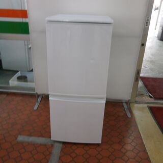 ID  965256  2ドア　シャープ　137L　２０１5年　SJ-D14A-W