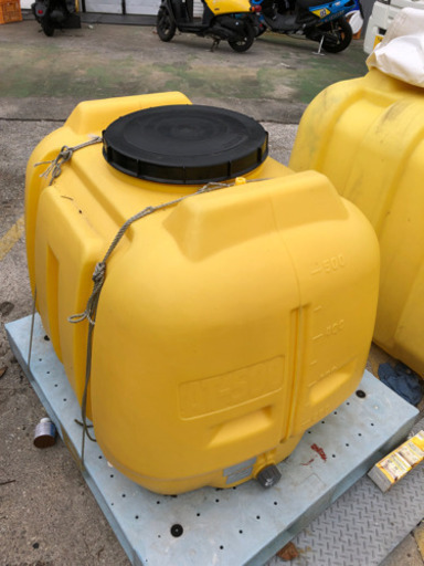 500  L 水タンク