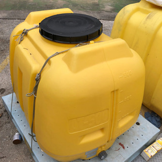 500  L 水タンク