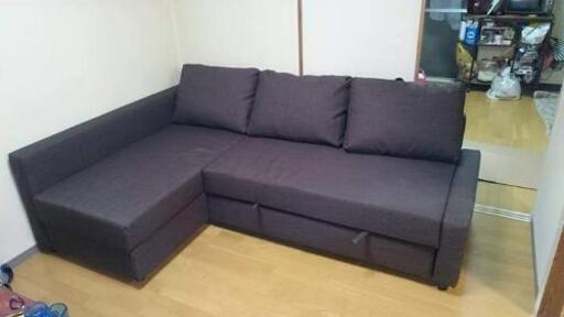 IKEAのコーナーソファーベッド