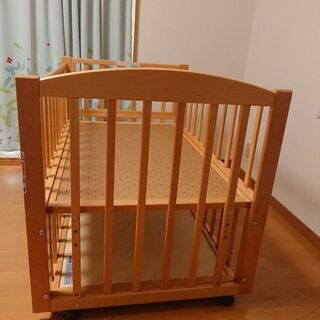 サキ【ベビーベッド】 ヤマサキのベビーベッド