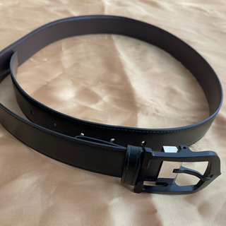 カルティエ　ベルト　Cartier  Elongated C belt