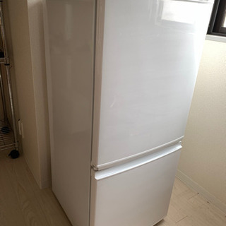 2016年製 シャープ 137L冷蔵冷凍庫【お話し中】