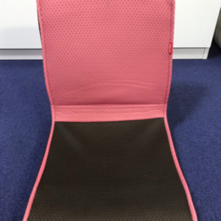 折り畳み座椅子‼️可愛らしい色合いです✨