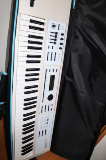 Rolandシンセサイザー　値下げしました！新品同様です！