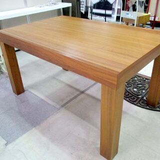 ボーコンセプト ダイニングセット 4人掛け 幅140～240cm  ダイニングテーブル 伸長式 Essen エッセン 木製 椅子4脚 BoConcept チェア 食卓 札幌市東区 新道東店