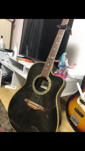 アコスティックエレキギター