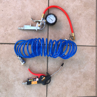 美品 オイルレス エアーコンプレッサー