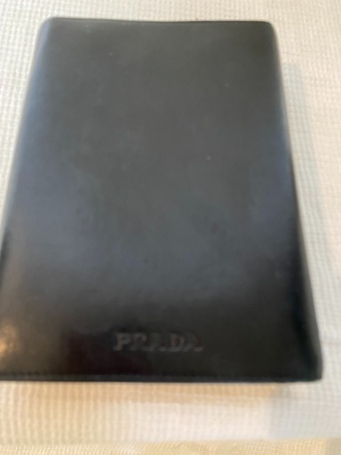 PRADA プラダ　手帳カバー　黒　革