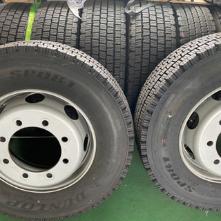 保管整理の為ほぼ未使用に近いトラックタイヤ セットをお安く譲渡